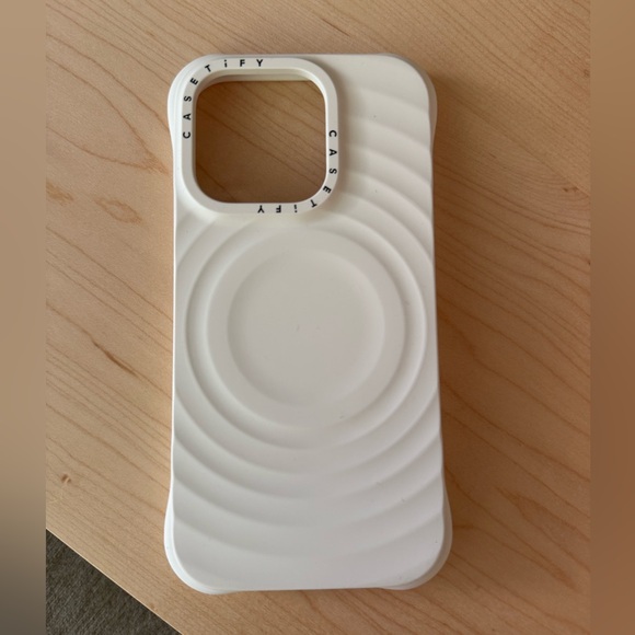 Casetify White Ripple Phone Case - iPhone 15 Pro - Picture 1 of 2